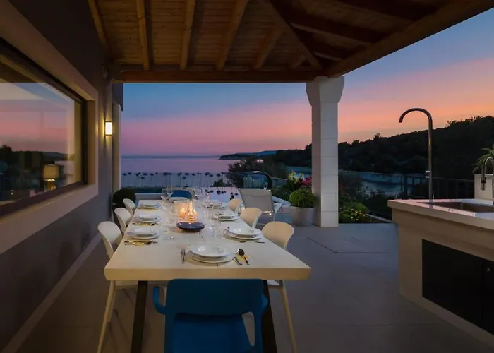 Magnificent Deluxe With Jacuzzi And Steam Вилла *